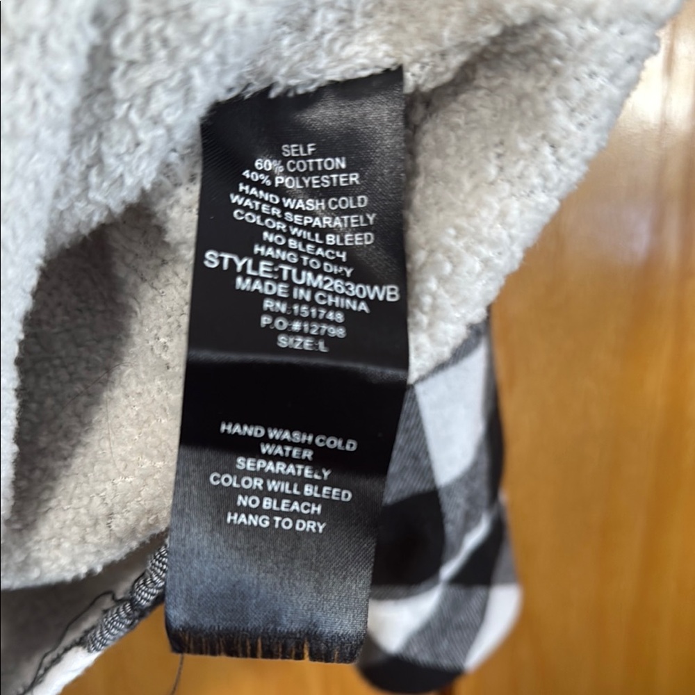 Women’s e.Luna Black and White Checkered Button-Up Flannel - Picture 3 of 5